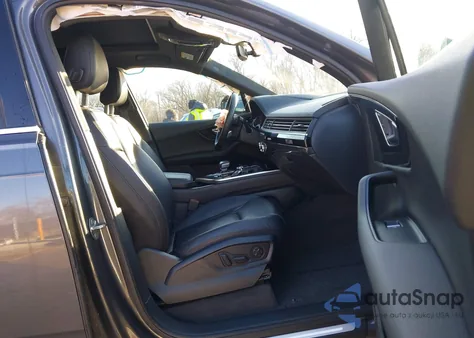 2018 Audi Q7 3.0T Premium из США, поврежденный, VIN WA1VAAF73JD054944